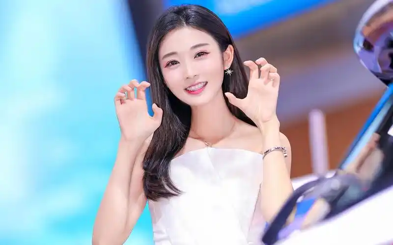 最美车模 - 李凉凉(自制合集竖屏)