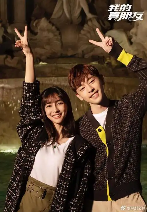 近段时间以来,邓伦也给人一种特别"忙"的感觉,先是被郑爽在综艺节目