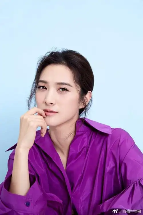 个性辣妈隋俊波"微性感"时尚展百变力