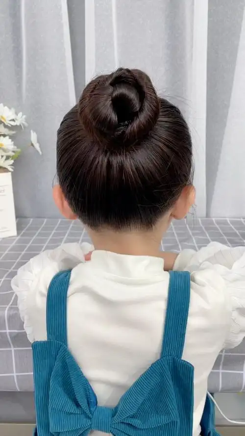 跳舞的宝贝丸子头这样扎一天都不会散哦儿童编发丸子头编发教程