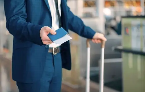 外地出差商务出行包车租车打车你选谁