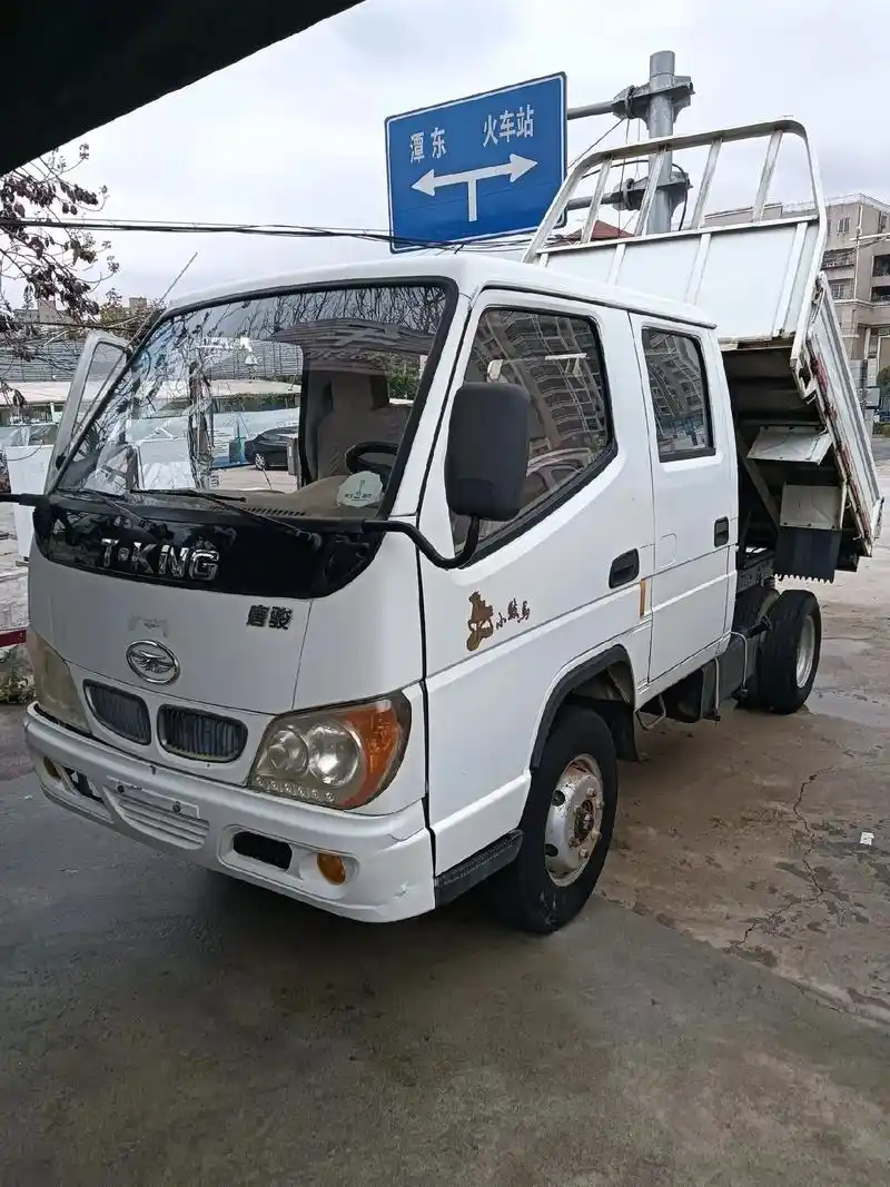 16年油,柴油,实表一万五公里,一手车.原厂翻斗,附变速,赣