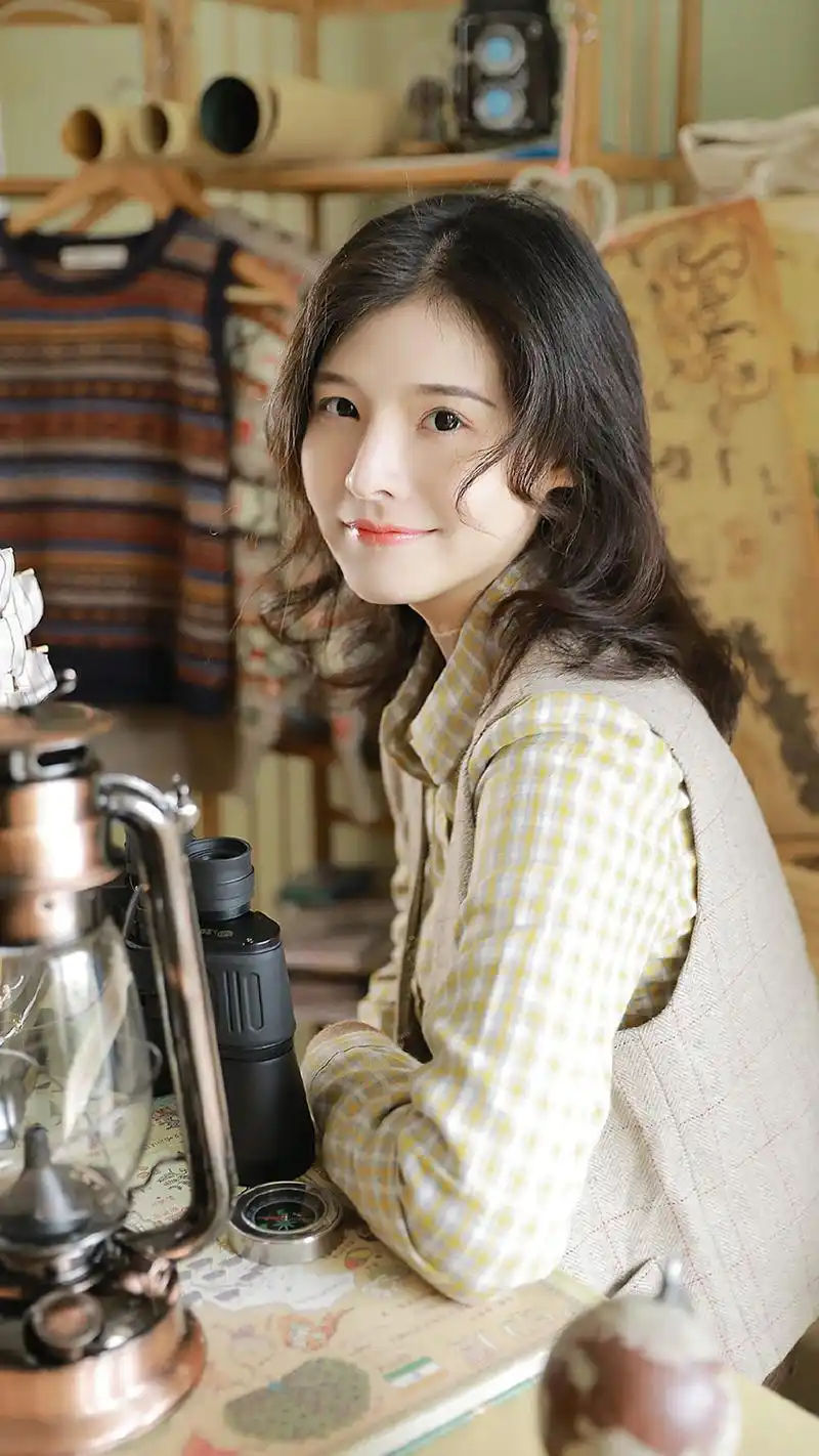 日系文艺美少女白皙养眼写真图片手机壁纸