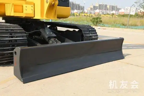 挖掘机推土铲是多余的?看完才知道有这么多用途!