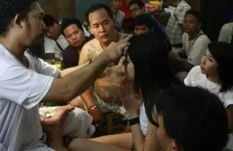 泰国丨在这里,无论黑社会还是善男信女都爱纹身.