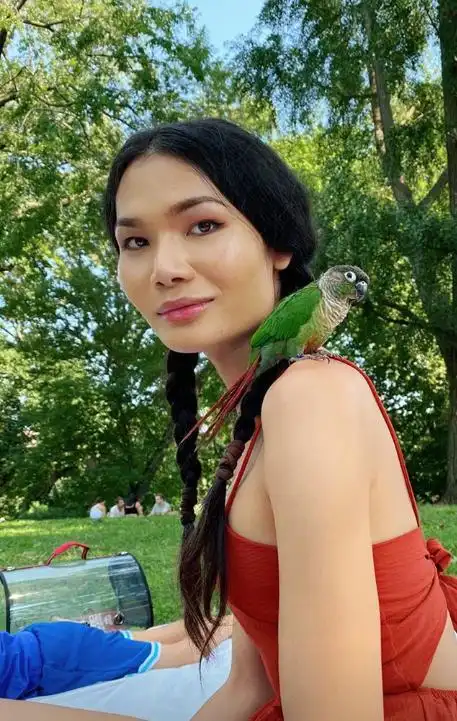 泰国内衣女模特火了曾是男儿身做6年和尚完美比例受品牌追捧