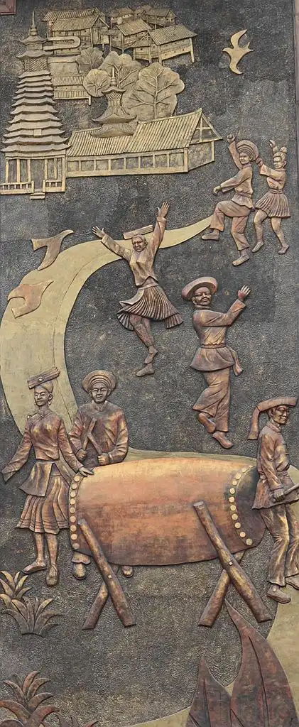 千户苗寨(30)壁雕2