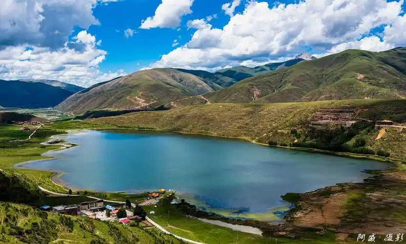 《高原明珠卡萨湖》