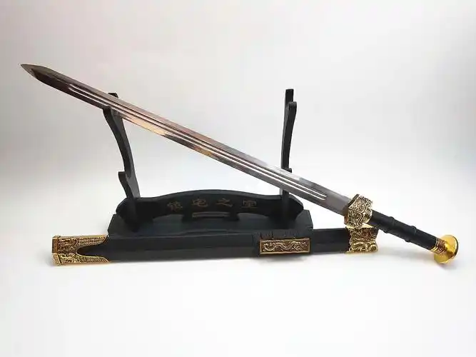 现货供应龙泉宝剑 镇宅辟邪剑 皮鞘不锈钢金色龙纹汉剑 未开刃
