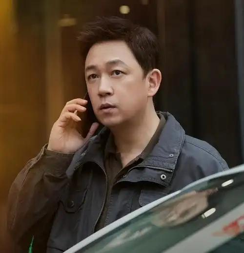 事后潘粤明发文开怼,吐槽48个名额国足都抢不到,还是自己在家踢着玩吧