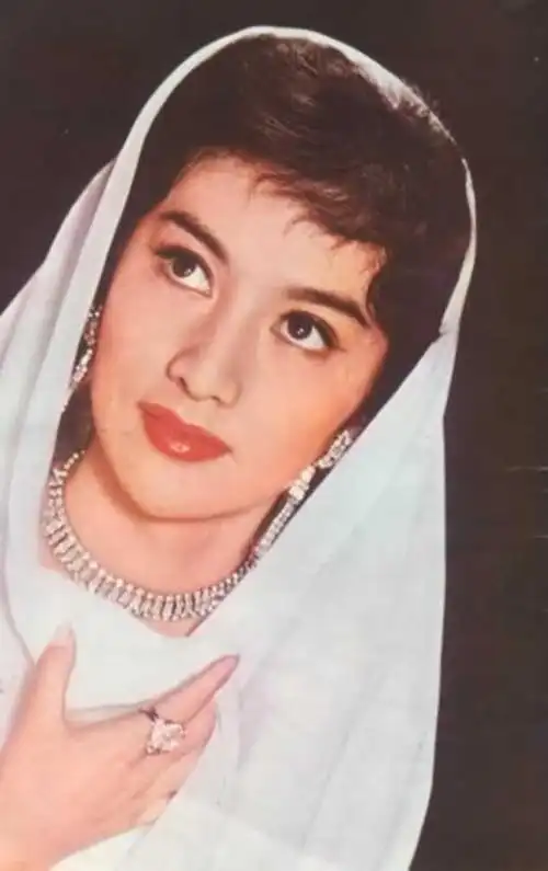 朱虹是为中国广大观众所熟悉和喜爱的香港著名电影演员.71