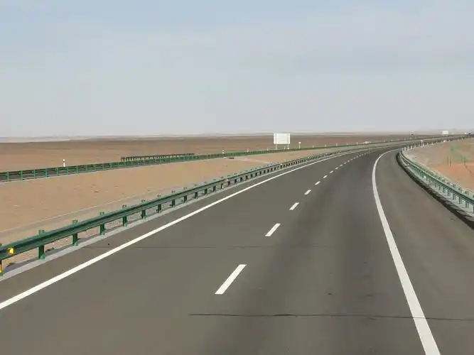 金秋西北行(四)g7京新高速公路/黑水城/怪树林