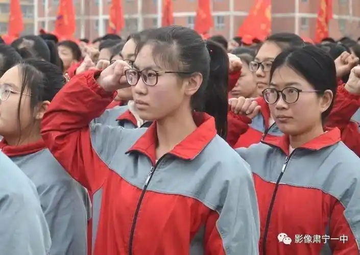 今日之汗水高考之辉煌肃宁一中举行高考百日誓师大会