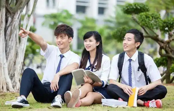 大学生活是人生中充满变化和挑战的阶段.