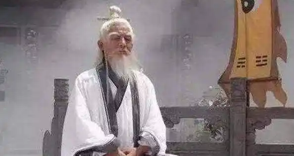 风水大师路过一宝地,预言:600年后将出帝王,后来果然应验