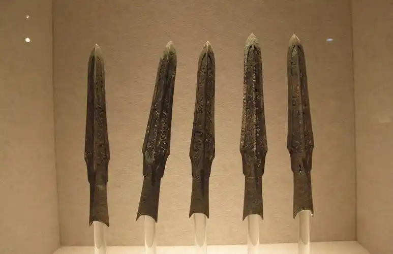 段颎用来大败羌人的汉代长矛什么样?