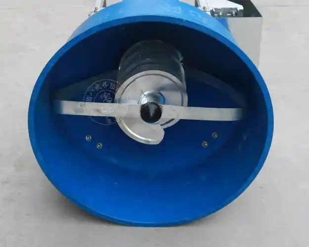 不锈钢饲料搅拌机干湿两用大小型220v两相电家用养殖场设备拌