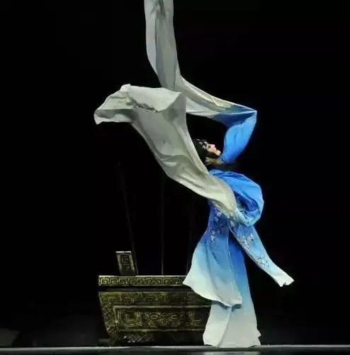 嬉戏头条|水袖的神奇魅力