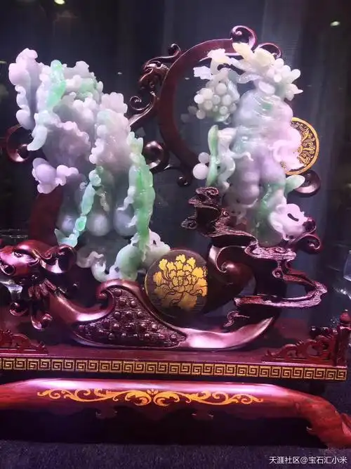 翡翠摆件的摆放风水学,你知道吗?看看你家的摆件摆放对了没?