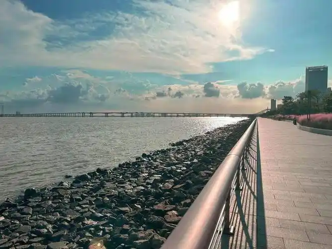 广州最美滨海超级堤在南沙,日落看海超浪漫!