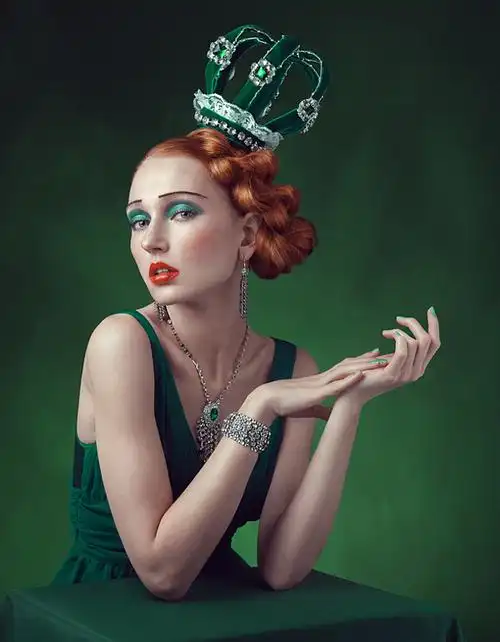 荒诞戏剧舞台妆容惊悚夸张博眼球