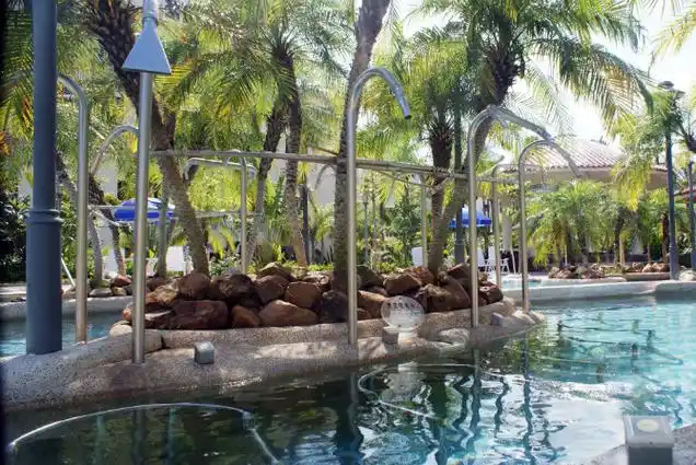 p>漳州云顶温泉大酒店座拥于风景秀丽,环境优雅的云霄县 a href="#"