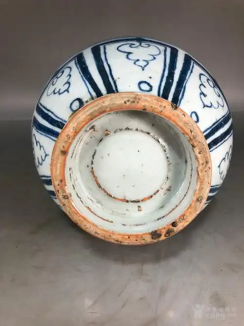 元代青花鸳鸯戏水玉壶春瓶