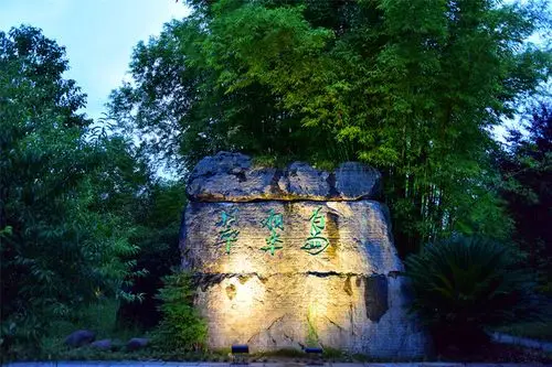 翠翠岛开放时间是到晚上5点,但过了开放时间仍然可以