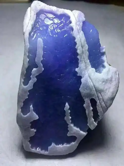 翡翠原石一块木那包浆皮原石开窗大喜之冰种紫罗兰