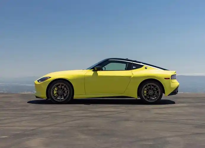 日产z车型海外售价公布 约合人民币26.32万元起