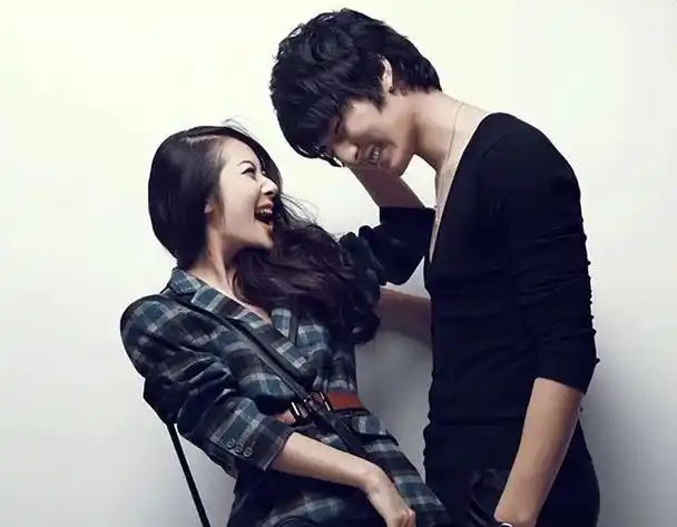 异性相处,"暧昧"是从出现这些"身体语言"之后开始的