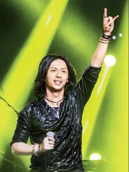 张淇成最大黑马,疼老婆20年,为追女孩学吉他|黑豹乐队|窦唯_网易订阅