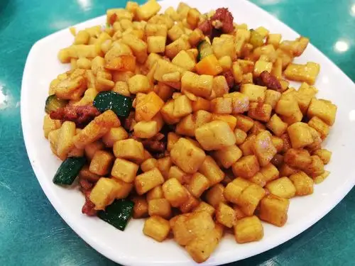 老北京小吃肉炒疙瘩