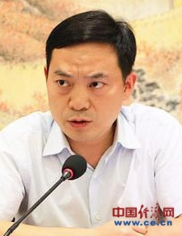 2017年9月任黔南州州委常委,纪委书记.