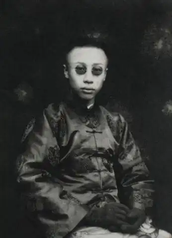 老照片直击铁血大帝溥仪一生你认为他功过如何