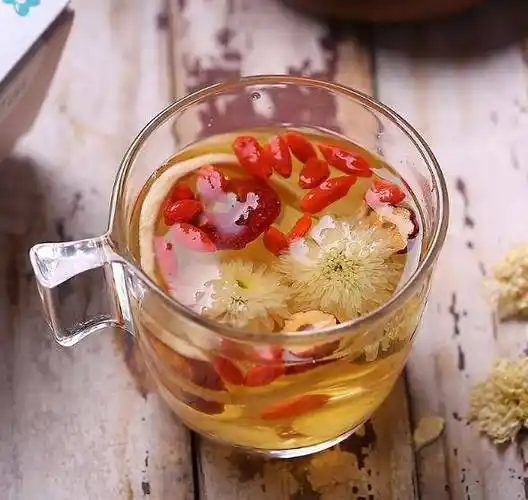 枸杞 菊花 红枣一起泡水喝,有什么功效 不妨进来看看