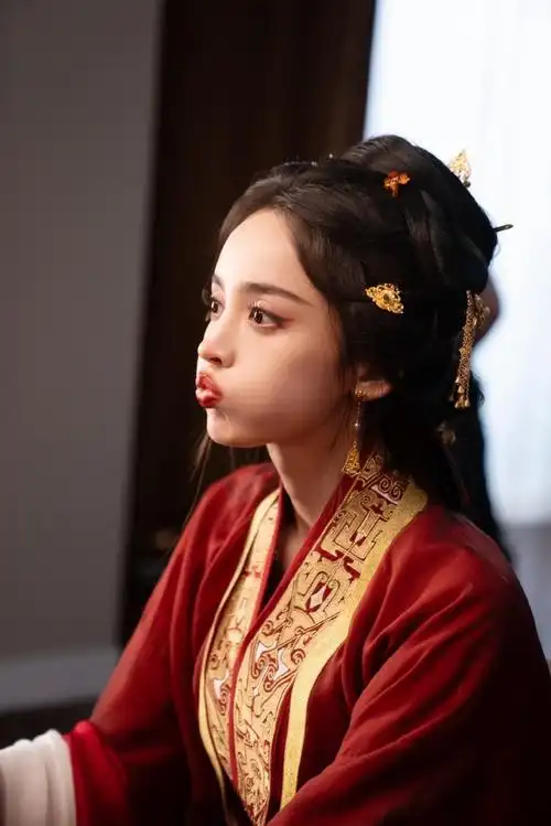 娜扎古装红衣造型##娜扎汉服少女