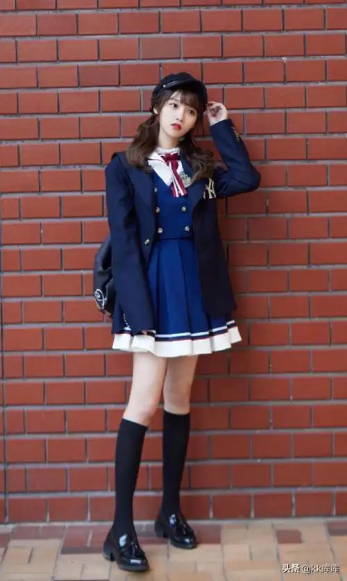 宋昕冉颜值拥有完美身材和高颜值的宋昕冉小姐姐