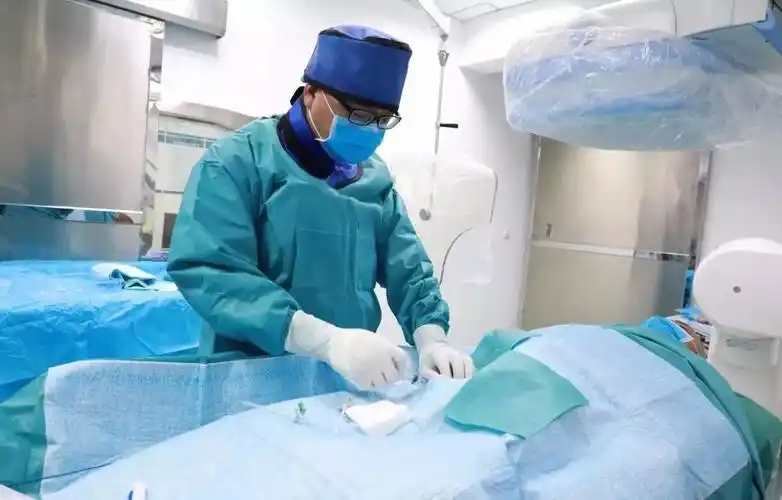 贺州广济医院成功开展首例椎动脉支架置入术为脑血管重度狭窄患者架起