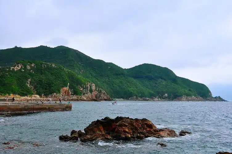 随拍惠州大亚湾三门岛月亮湾海滩