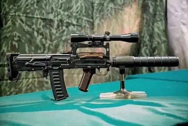 俄罗斯的这一款ots-14groza突击步枪是1994年进行量产的,该枪不只是