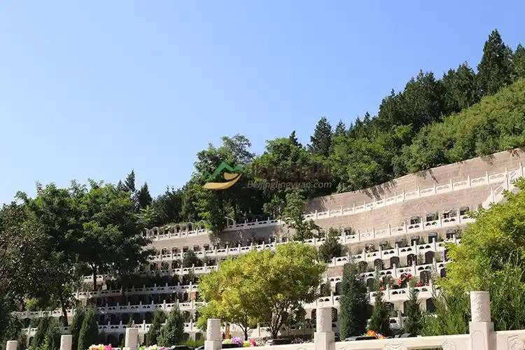 昌平区十三陵景仰园陵园怎么样?和盘龙台公墓相比哪个好?_北京墓地网