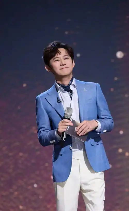 章若楠和大佬男友复合?汪涵当众羞辱何炅?马思纯感情受挫暴瘦?