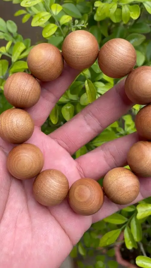 盛世香木印度老山檀香2012颗黄肉手串