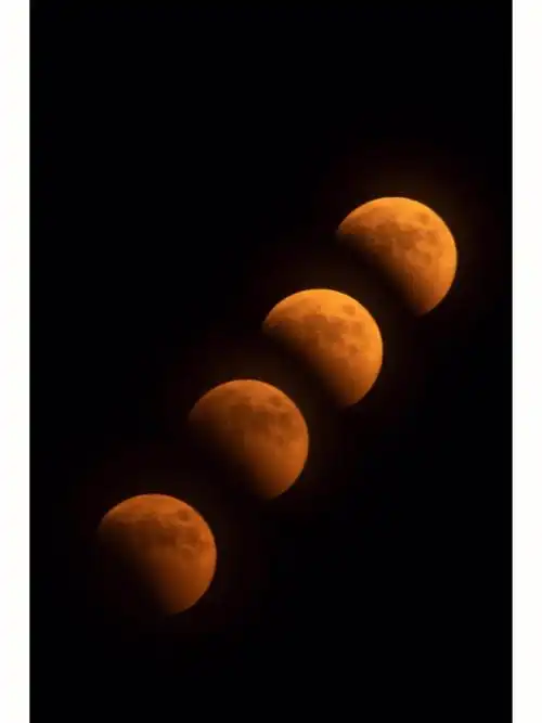 月全食延时摄影