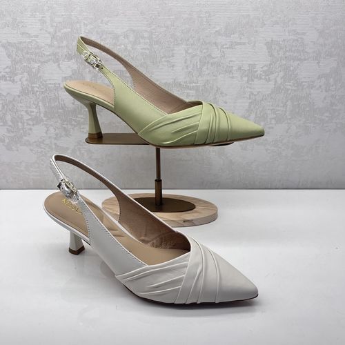 kisscat/接吻猫女鞋2023年夏季新款细跟后空时尚女凉鞋ka43105-18