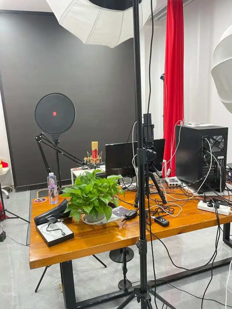直播间灯光该怎么去布置效果好?