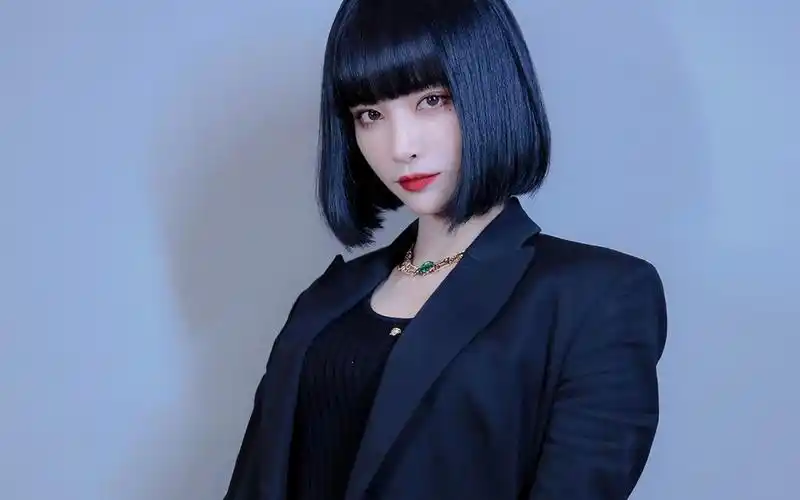 许佳琪壁纸图片-美女壁纸-高清美女图片-第15图-娟娟壁纸