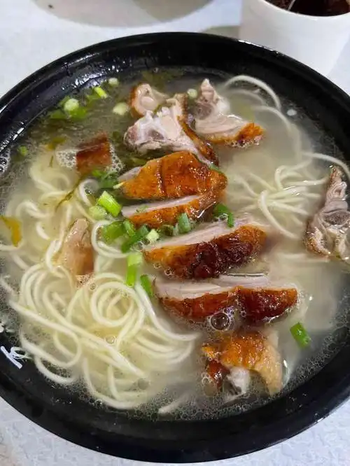 打分 环境就不说了,但是鸭面真的很好吃!一直怀念这一口