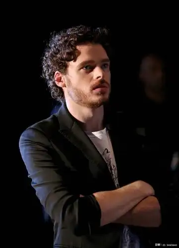 摸鱼校尉的相册-richardmadden